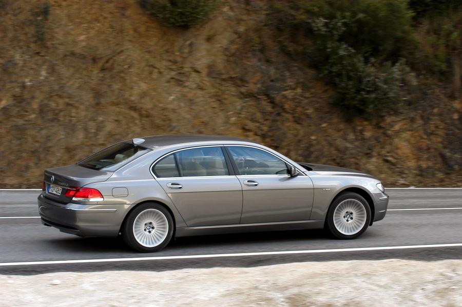  BMW 750Li (E66) 2005 года  (WW) (фото 15 из 41)